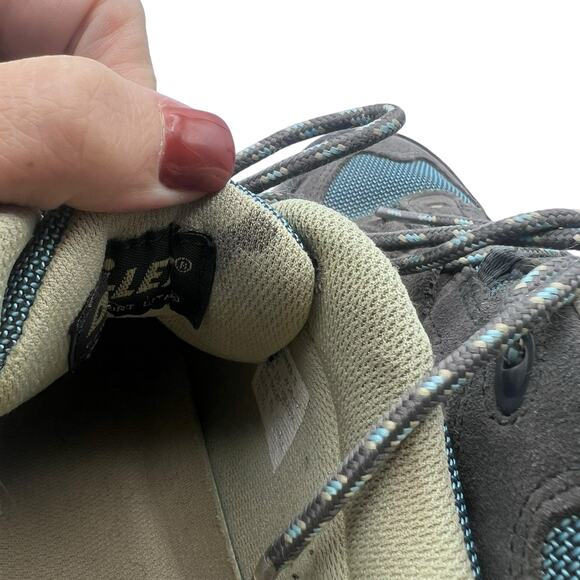 L.L. Bean Women's Size 8.5 Waterproof Outdoor Sneaker #0368 - Picture 14 of 15